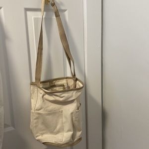 Everlane Lantern bucket bag